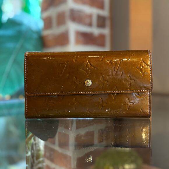 LOUIS VUITTON Bronze Monogram Vernis Sarah Trifold Wallet - Picture 1 of 12